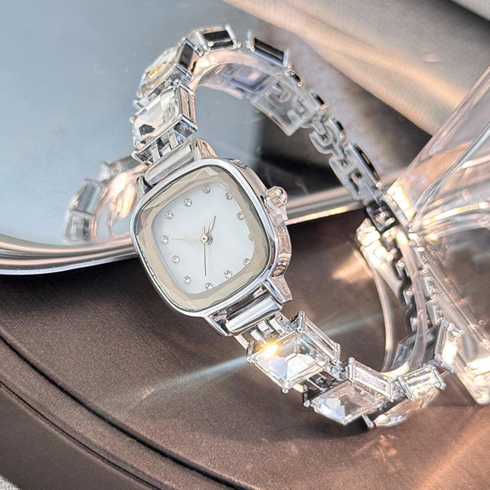 Women'S Accessories To Wear With Watch - Kare Kadranlı Kadın Bileklik Saat, Lüks